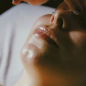 Massage au miel - Douce heure des mains - Institut de massage Nantes